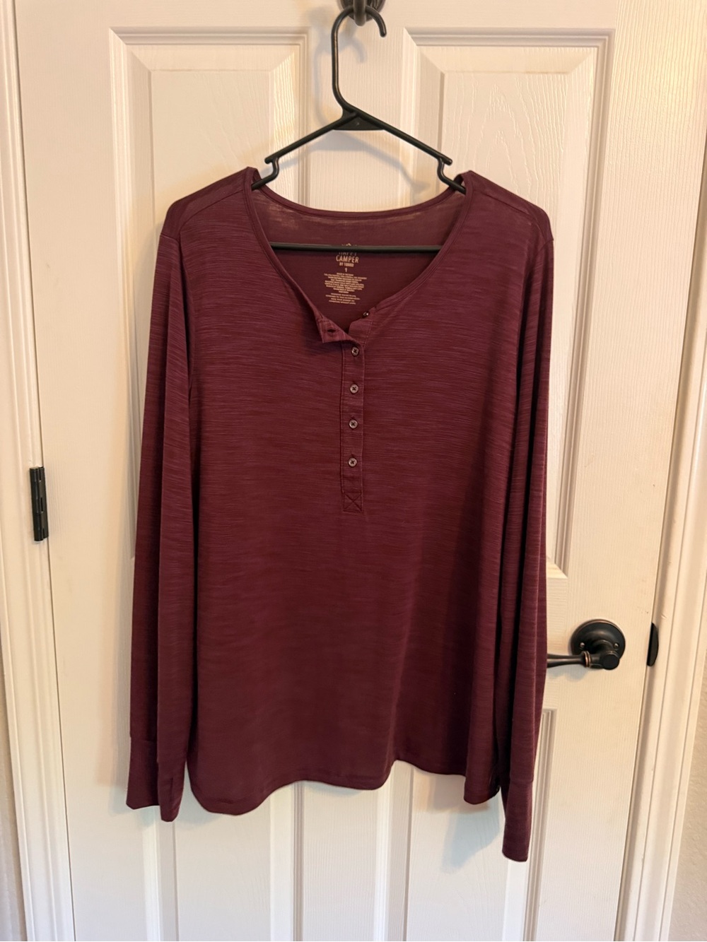 Happy Camper by Torrid Size 1 Wine Long Sleeve Henley Top Burgundy
